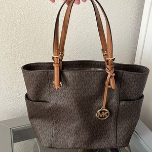 Micheal Kors tote bag